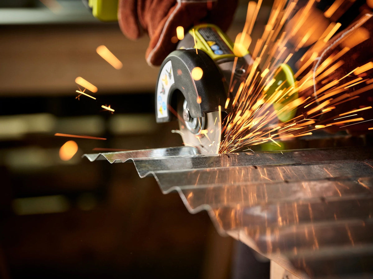 Angle Grinder Cutting and Grinding Guard Kit Image 4